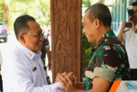 Deputi Bidang Pencegahan Perlindungan dan Deradikalisasi BNPT RI Mayjen TNI Roedy Widodo (kiri) melakukan audiensi dengan Komandan Korem 181/Praja Vira Tama (PVT) Brigjen TNI Totok Sutriono (kanan) di Markas Komando Korem 181 Sorong, Papua Barat Daya, Selasa (24/9/2024).