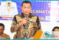 Anggota DPRD Toba Candrow Manurung saat memberikan tanggapan.